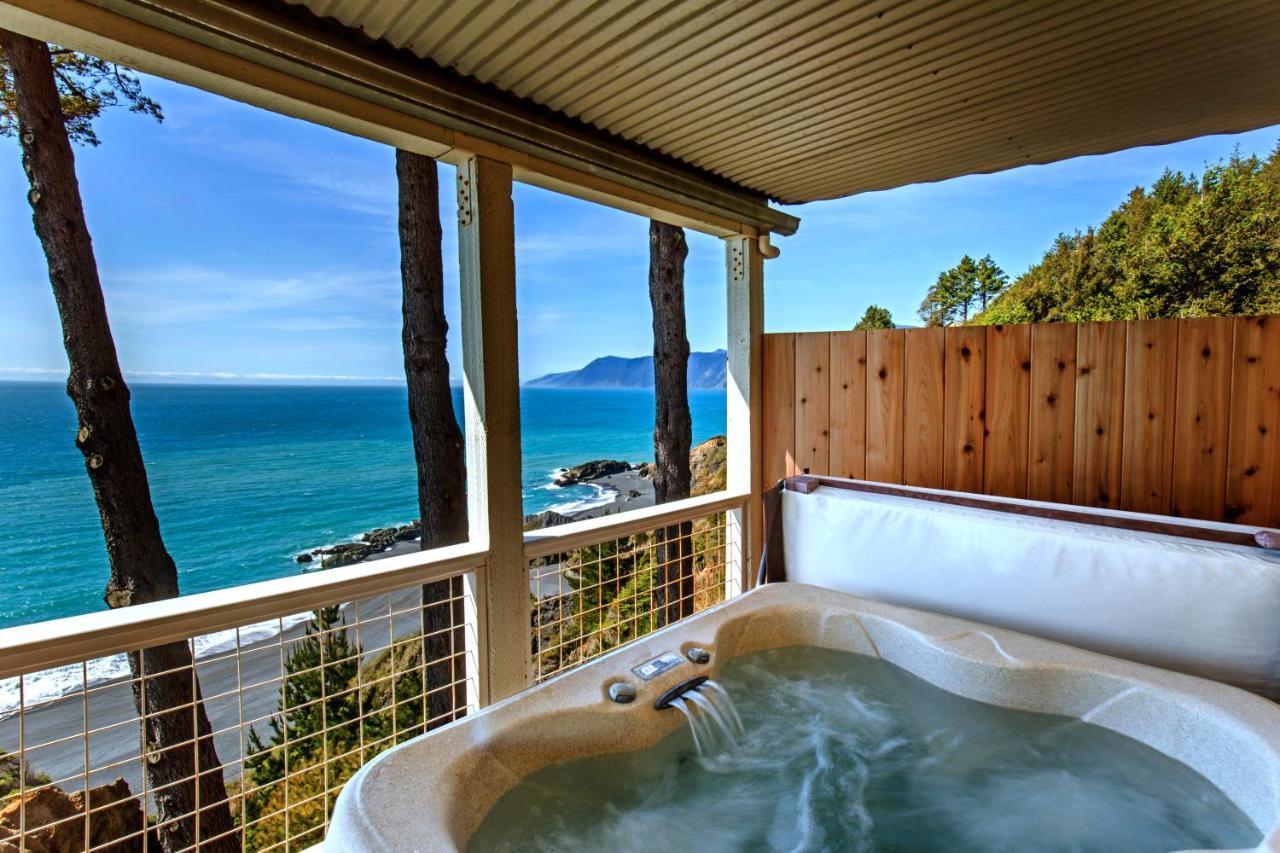 Amazing Oceanview 2 Bedroom Oceanfront! By Oceanviewhottubs Shelter Cove, Ca Tesla Ev Station Ngoại thất bức ảnh