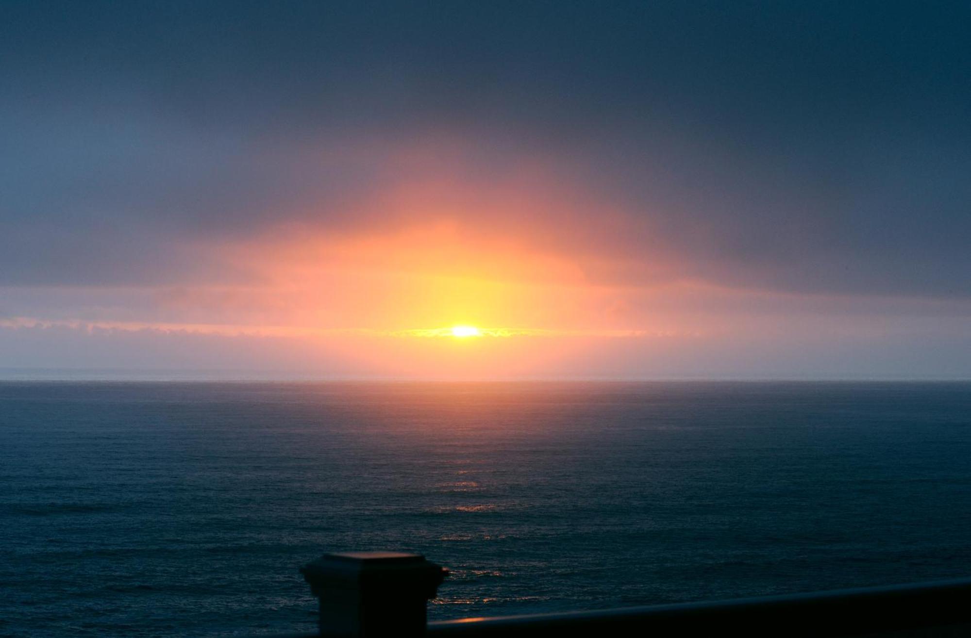 Amazing Oceanview 2 Bedroom Oceanfront! By Oceanviewhottubs Shelter Cove, Ca Tesla Ev Station Ngoại thất bức ảnh